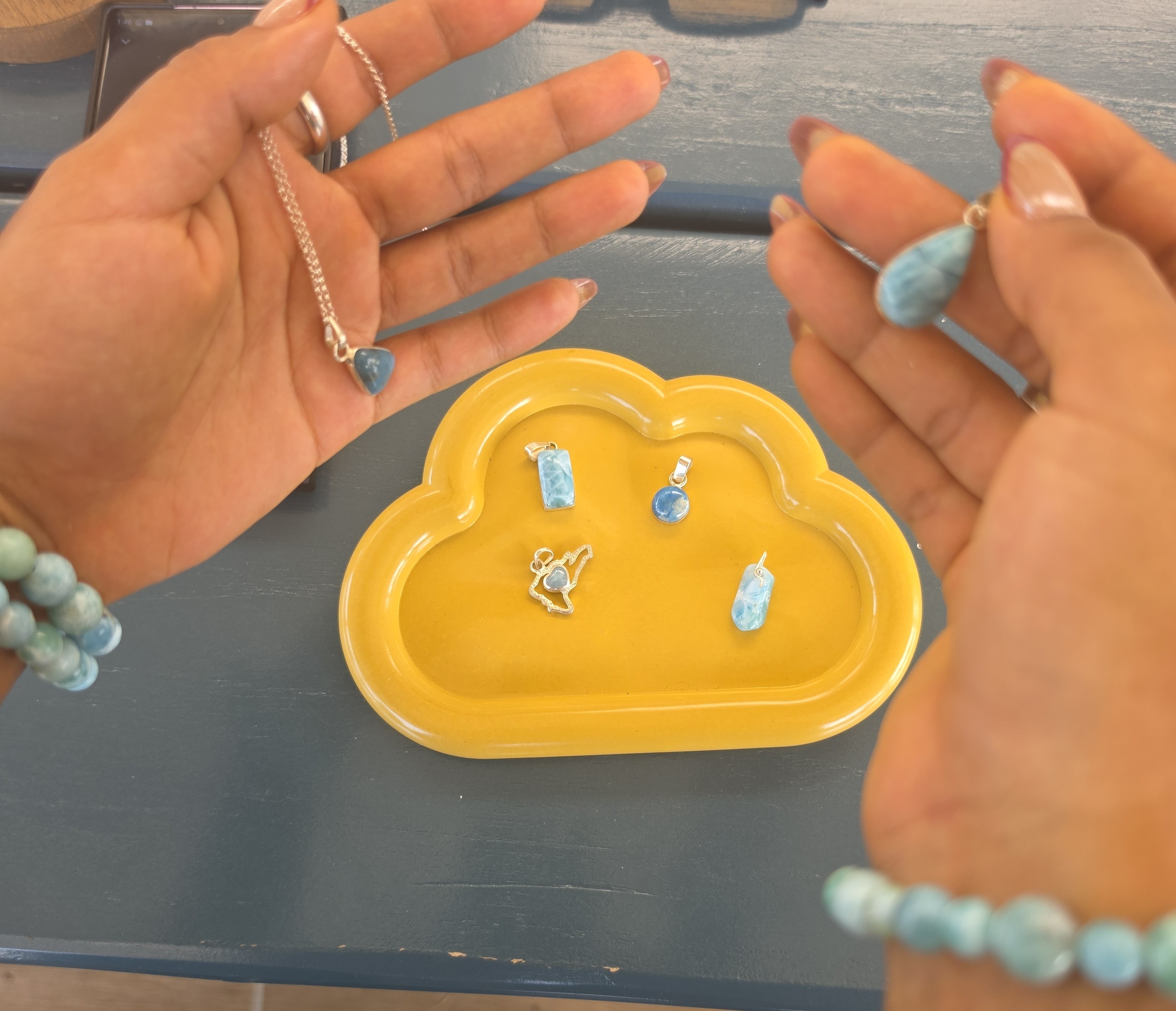 Dije de larimar en forma de gota (foto 2 de 2)